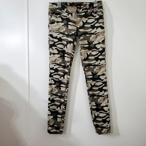 Almost Famous Camouflage Pants Juniors 5 Green Tan Black Print